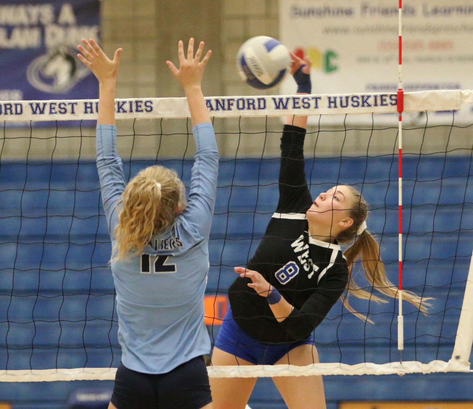 Huskies lose momentum
